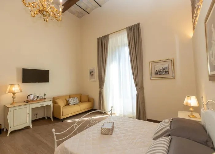 Kings In Apartament